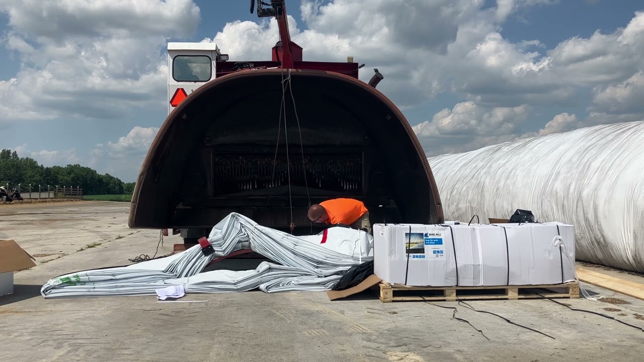 Versa Bagger 12x400’ Silage Bag Install