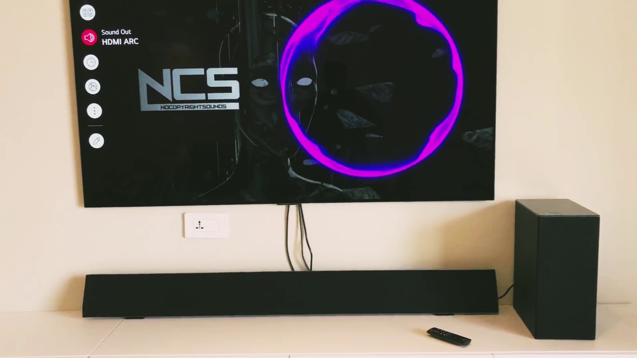 comparison between #LG GX soundbar sound   and LG #galleryTV internal sound