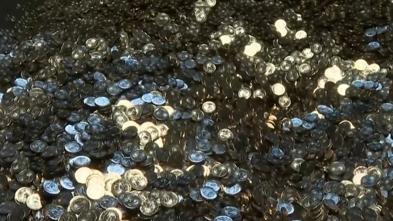 Bulgaria adopts the euro as official currency despite concerns it&rsquo;s economically damaging