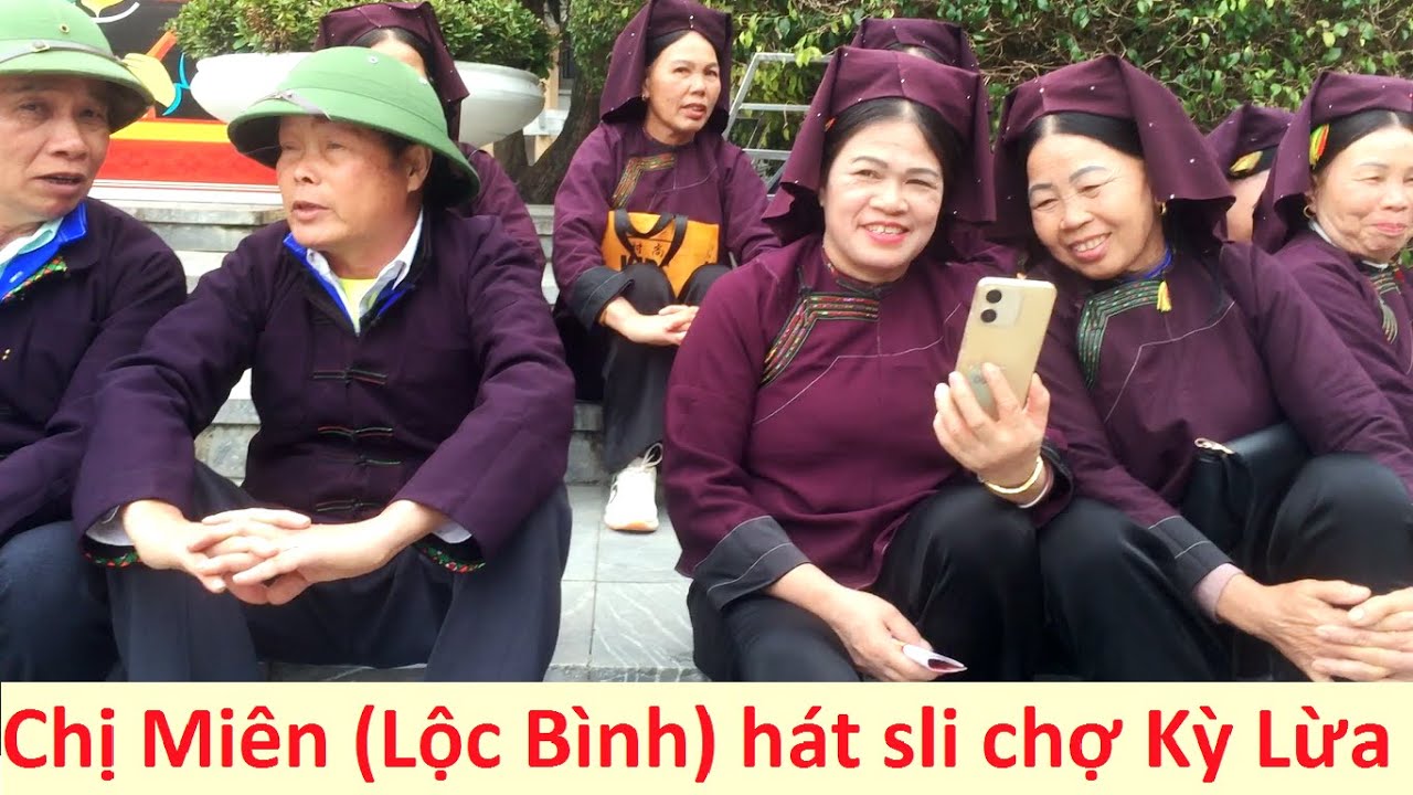 .Gái Lộc Bình hát sli trong công viên Hoàng Văn Thụ   #1