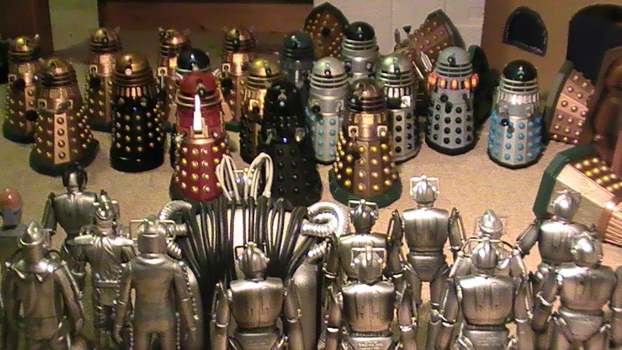Daleks VS Cybermen: Mortal Kombat!!