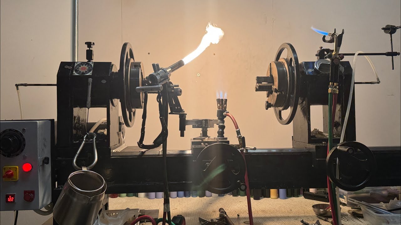Live Glassblowing  - hope this doesn&rsquo;t break 🥶