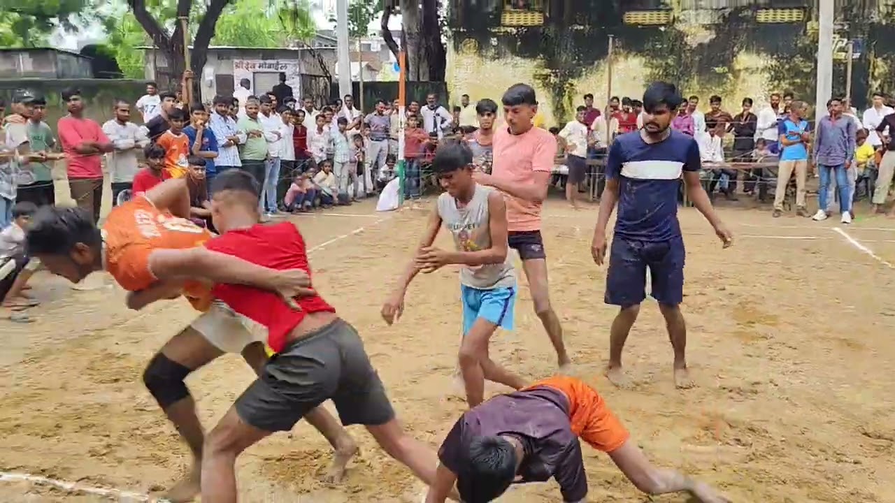 मेहरू कला में दोनों टीमों के बीच रोमांचक मुकाबला 