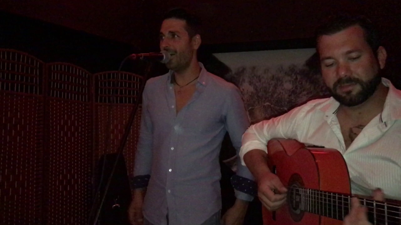 Los Piratas Flamencos cantando en Gallery Marbella 3, 28/10/2016