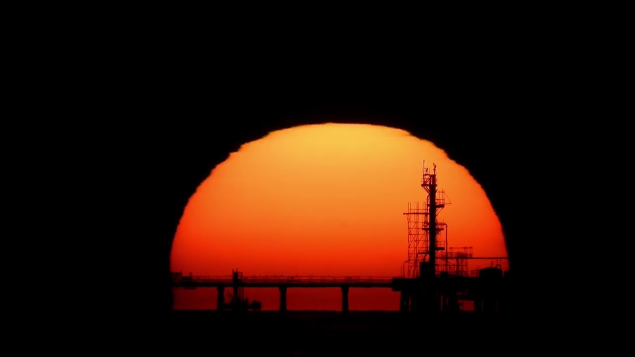 10 Oct Botany Bay Sunrise, with a bonus moon at the start