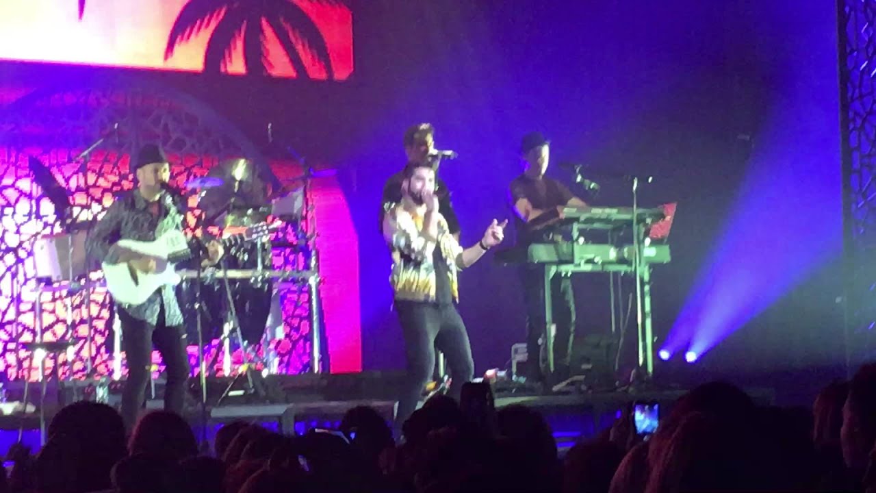 Kendji Girac - Una Mujer - Zénith Rouen le 11 mars 2016