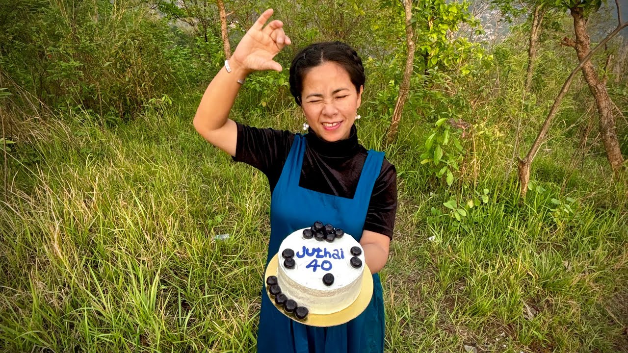 Roohi’s 40th Birthday | Daniel Cooks Mutton Yakhni Pulao!