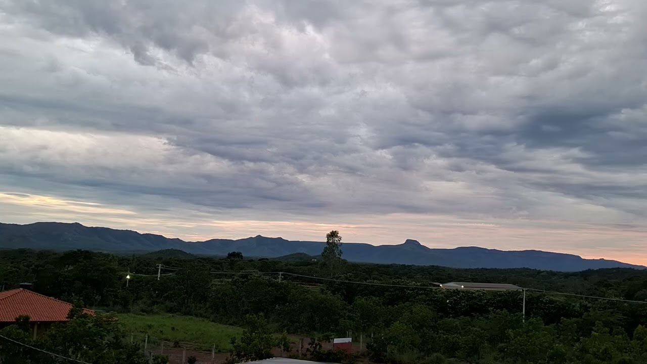 Amanhecer de sábado do mês de janeiro no Rancho Gonçalves em Cuiabá Mato Grosso #oscarmt 
