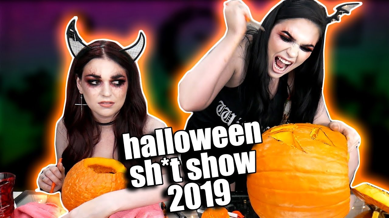 WE TRIED TO CARVE PUMPKINS.... 👻🎃