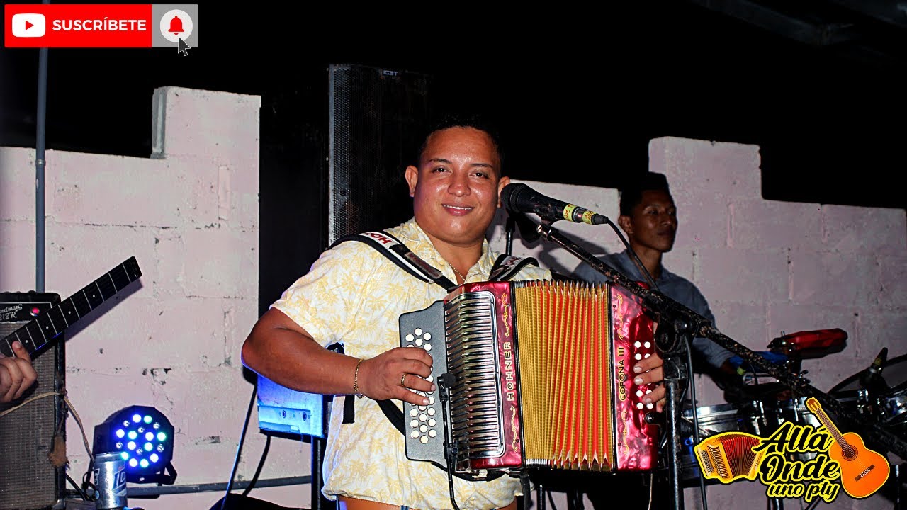 PRESENTACIÓN Y CORALIA TITO GUTIERREZ DESDE LA CASA COMUNAL DE CIRI  GRANDE DE CAPIRA
