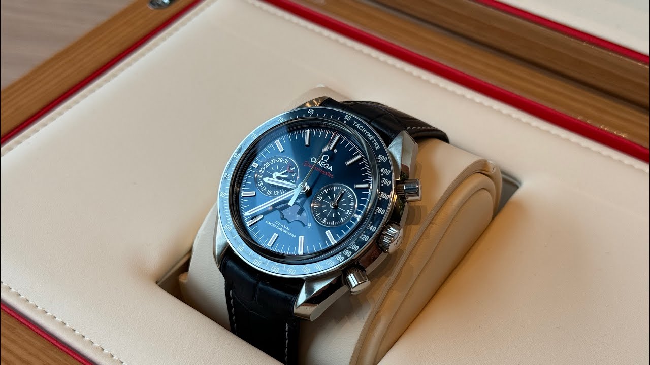 Unboxing the Omega Speedmaster Moonphase Blue dial