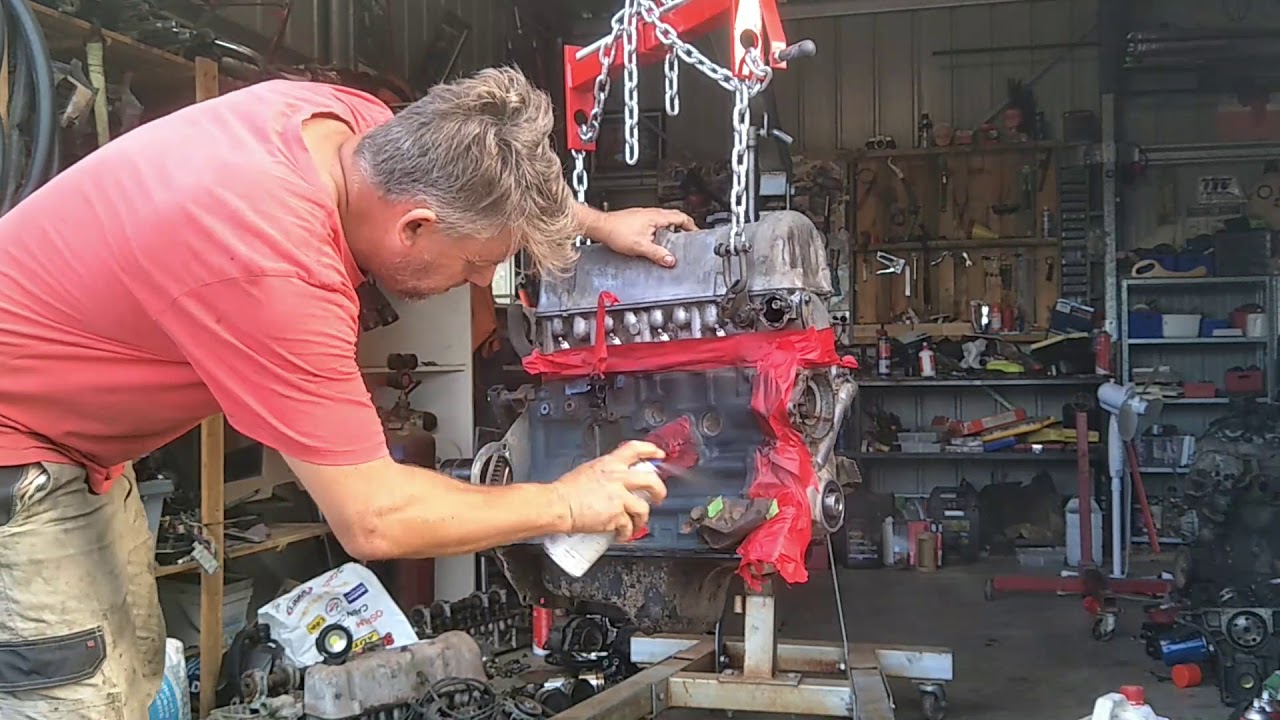 Prepping the new L18 engine for the Datsun 120Y