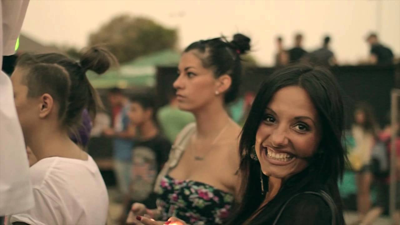 MC Mica feat. Tea & Lou Benny - Beograd ( official video 2012 )