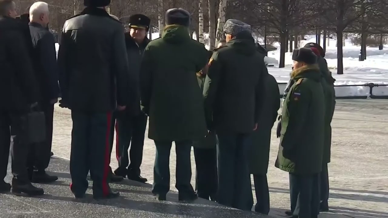WATCH: Putin Lays Wreath on Tomb of Unknown Soldier | Defender of the Fatherland Day 2026 | AQ1Z