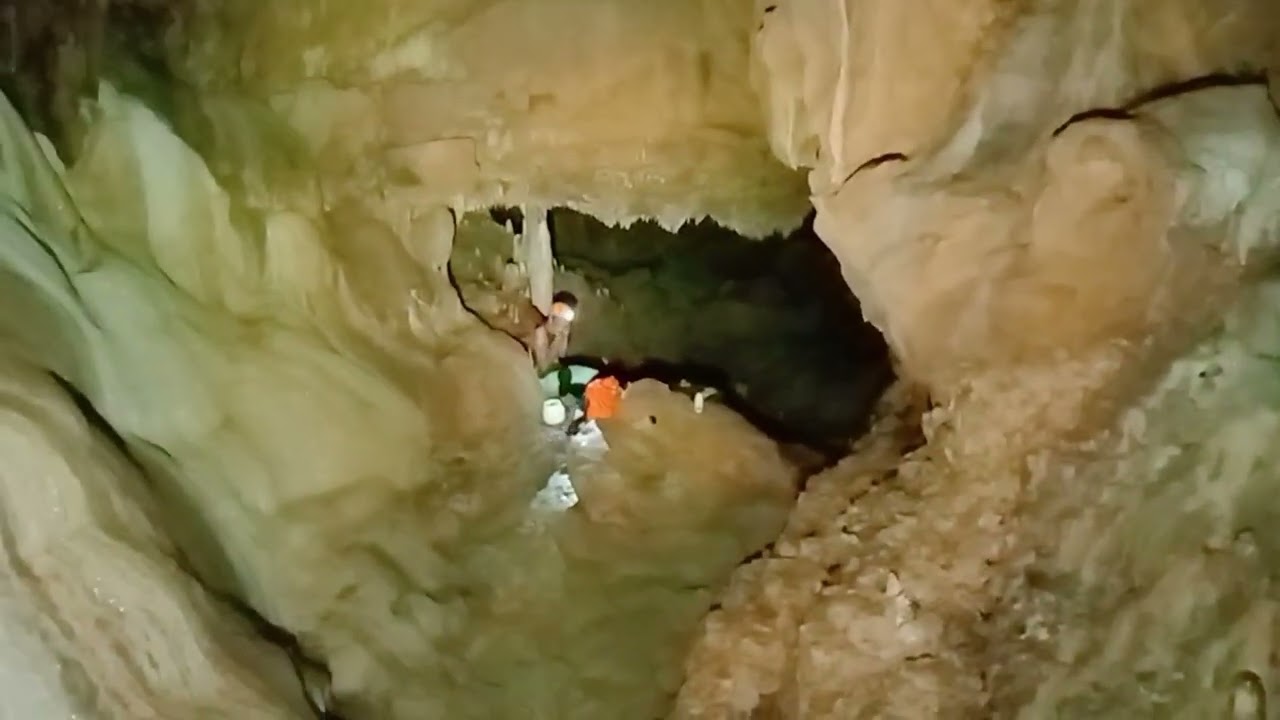 CAVING IN SAMAR  THE SOLO JAPANESE EXPLORER 