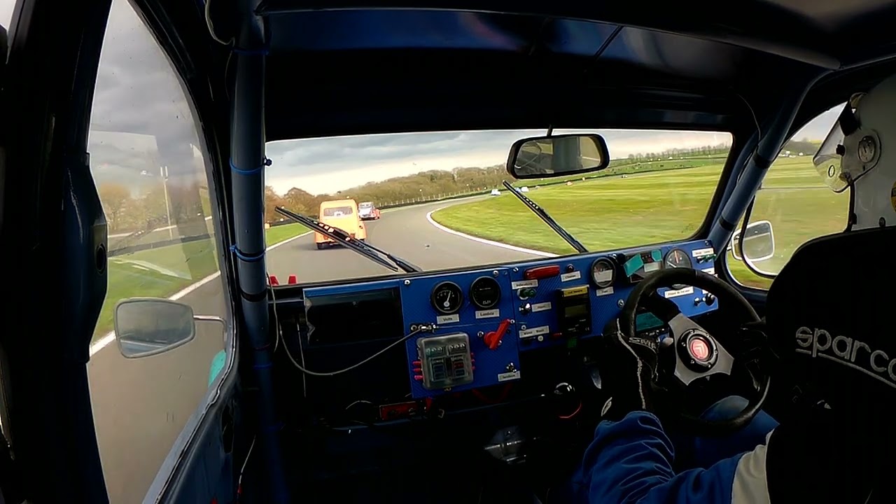 2CV Racing @ Cadwell Park 2023 - Race 2