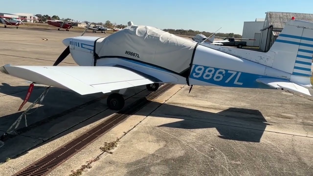 Airplane spotting at Regional airport