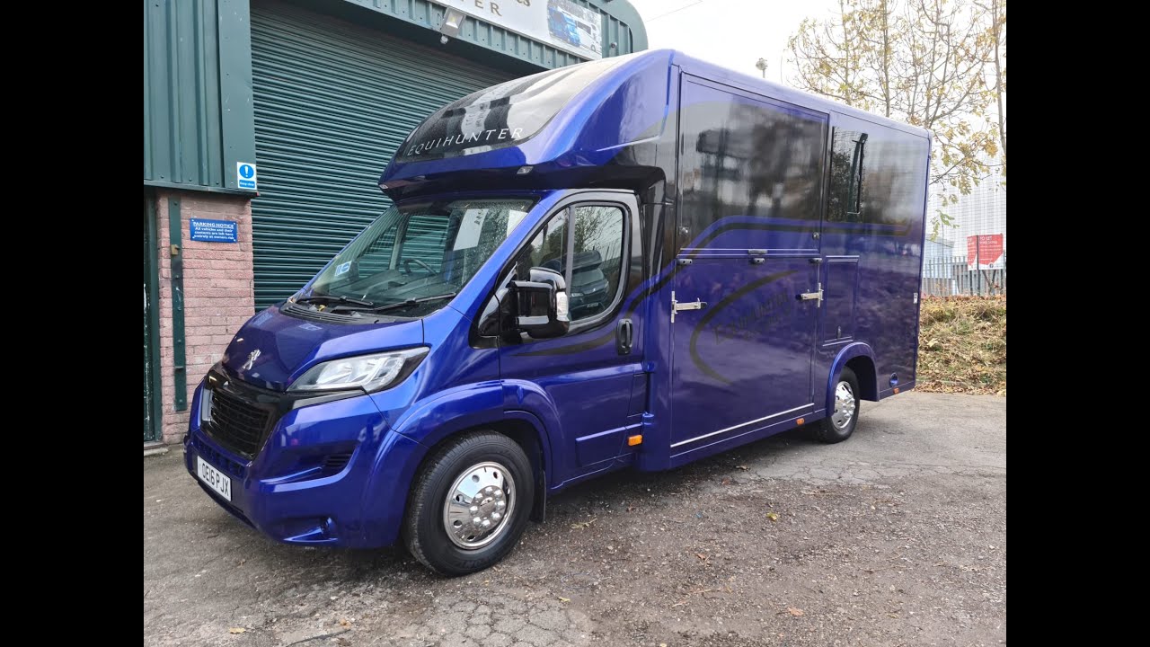 Equihunter Encore 45   Our 4 5 Tonne Two Stall Horsebox