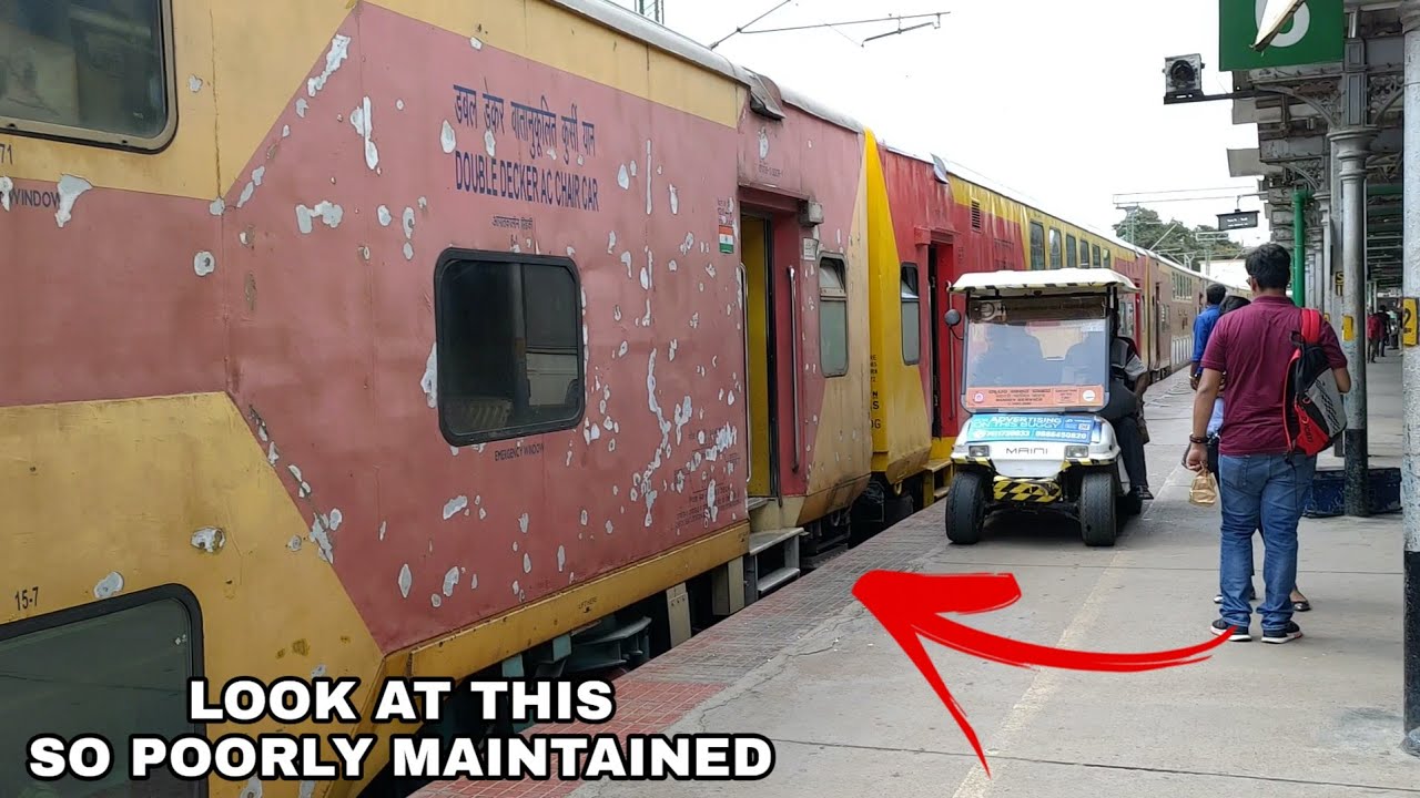 Double Decker Train Journey Bangalore to Chennai ft ASUS ZenFone 6 (6Z) Vlog | Rishabh Chatterjee