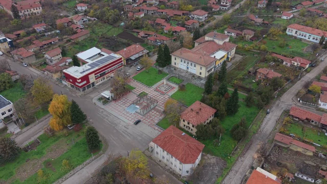 Дрон си отива на село (Doyrentsi from above)