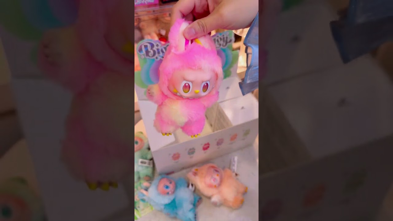Pop Mart - The Monsters - Big into energy unboxing!