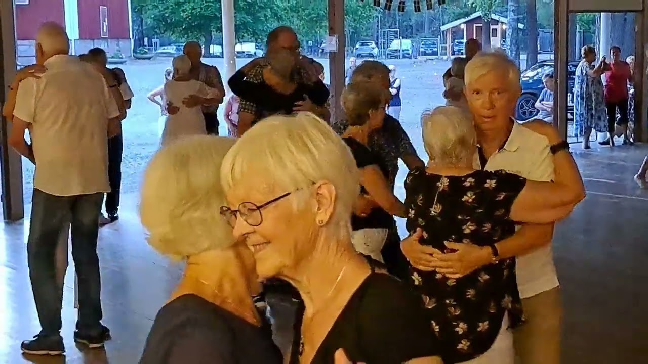 Micke Ahlgrens-Barva