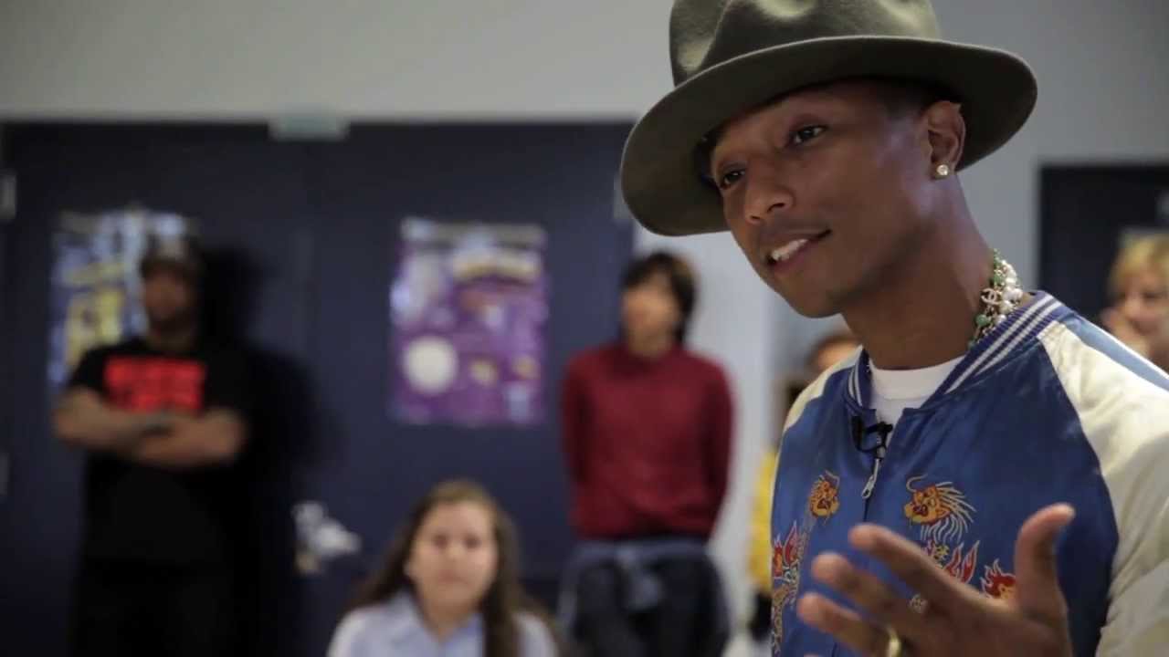 Pharrell Surprises Schoolchildren - HAPPY DAY
