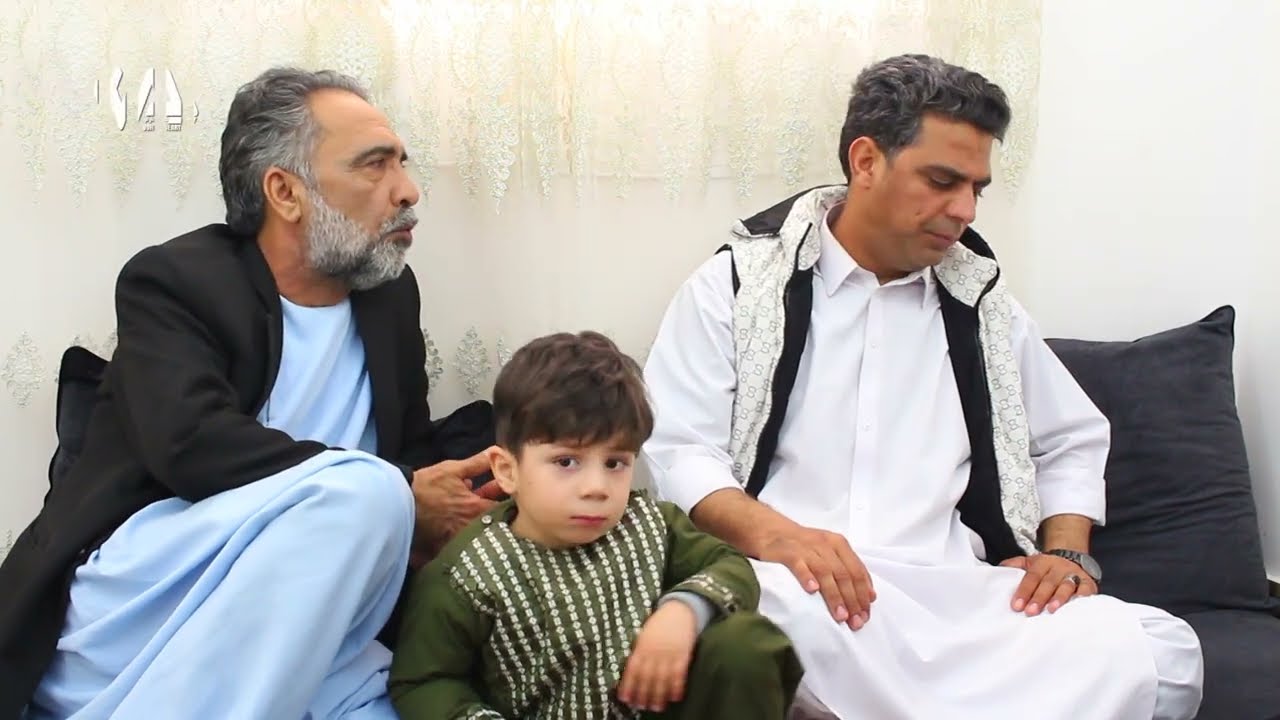 نمایش(جنگ مادربخاطر خبرنکردن دخترهایش به مهمانی)