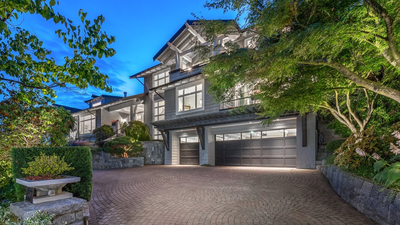 Award-Winning Luxury Home in Exclusive Neighbourhood | Elegance & Timeless Design
