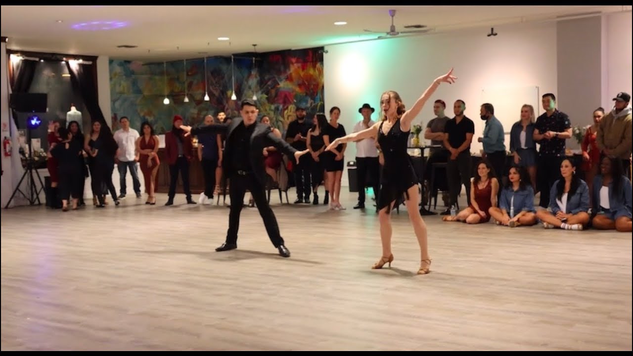 Tu con el - ( Rauw Alejandro ) Coreograf&iacute;a #salsa