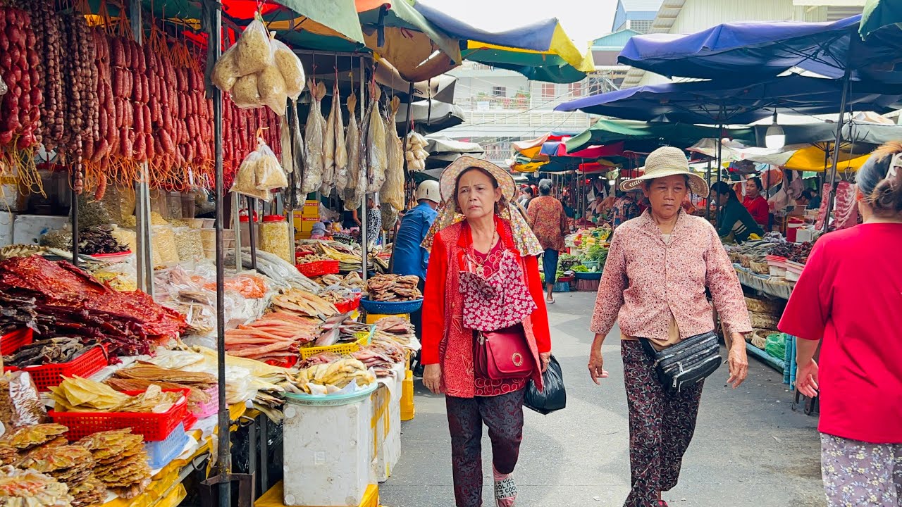 Unbelievable Cambodian Fish Market is a great place to Visit and Buy Fresh Fish, Desserts, Snacks 