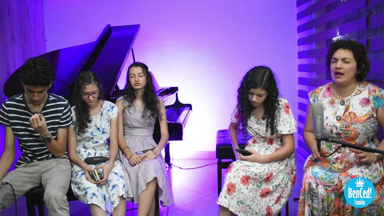 Alabanza en Familia