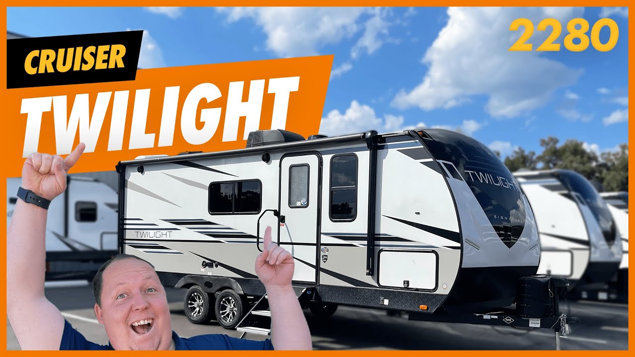 Perfect Tiny Couple Travel Trailer! Easy To Tow!