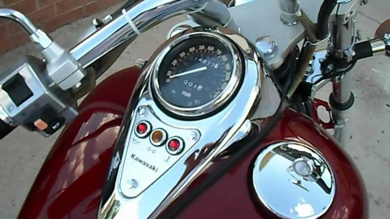 Kawasaki Vulcan 800 with cobra pipes