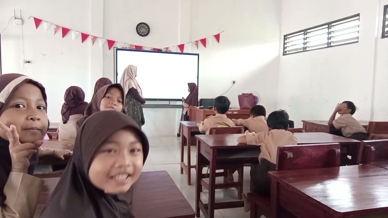 Pemanfaatan Pembelajaran Interaktif Digital pada kelas 2 SDN 1 Kejuden kecamatan Depok 