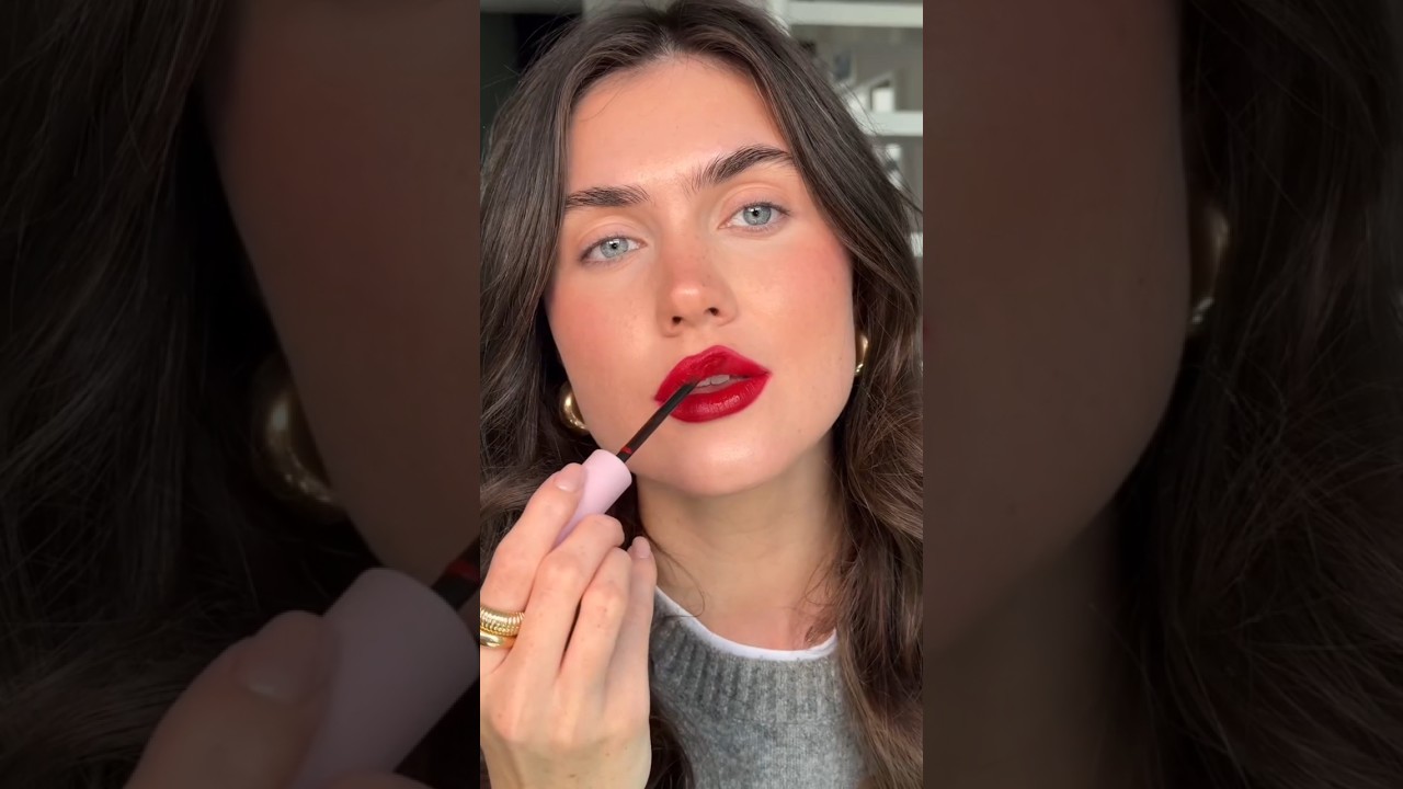 Bold red lips & no eye makeup hot fall trend tutorial ❤️&zwj;🔥 subscribe for more 🍂tiktok video #makeup