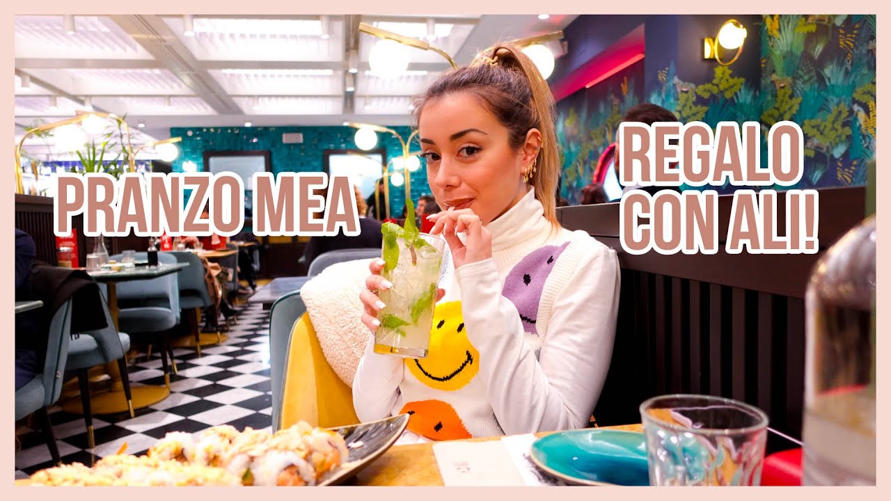 PRANZO AZIENDALE E CERCHIAMO IL REGALO CON ALI!! 🍣🎁 | VLOGMAS #15