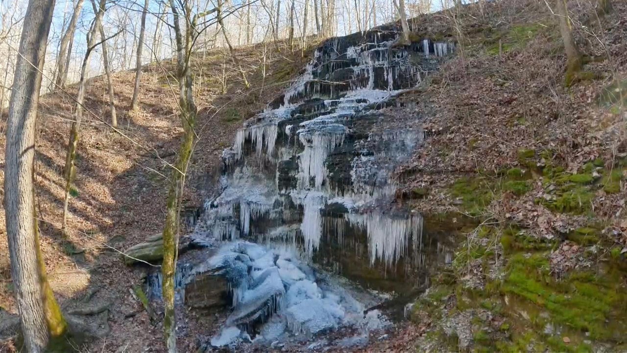 Exploring two waterfalls on Natchez Trace Parkway #tennessee #waterfall #outdoors