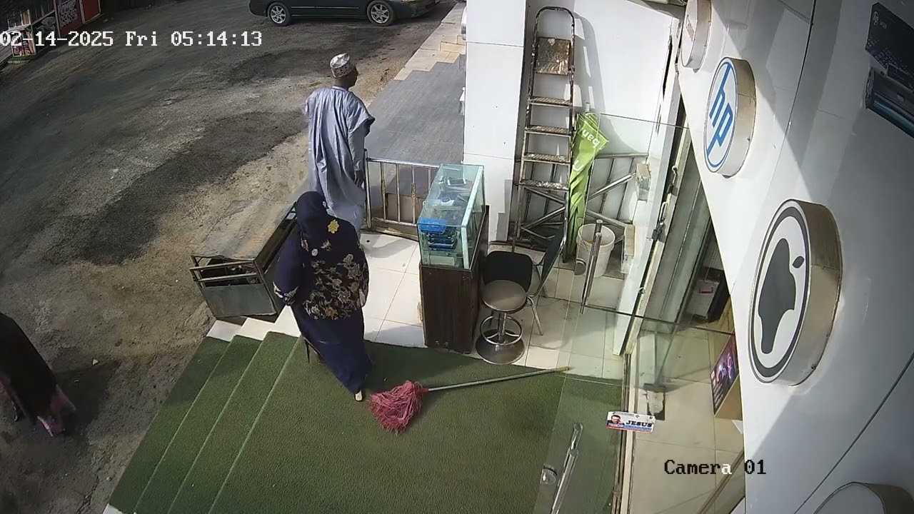 Shoplifters Caught On CCTV at Banex Plaza in Abuja