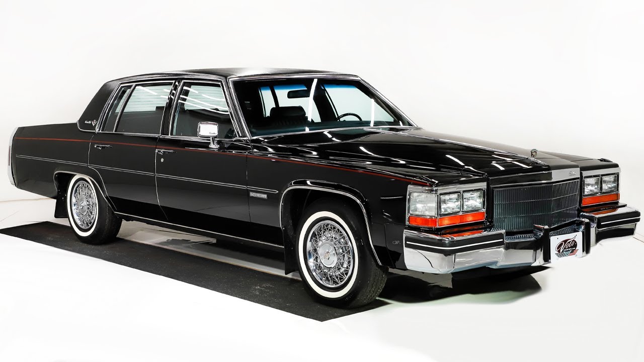 1982 Cadillac Sedan deVille for sale at Volo Auto Museum (V21769)