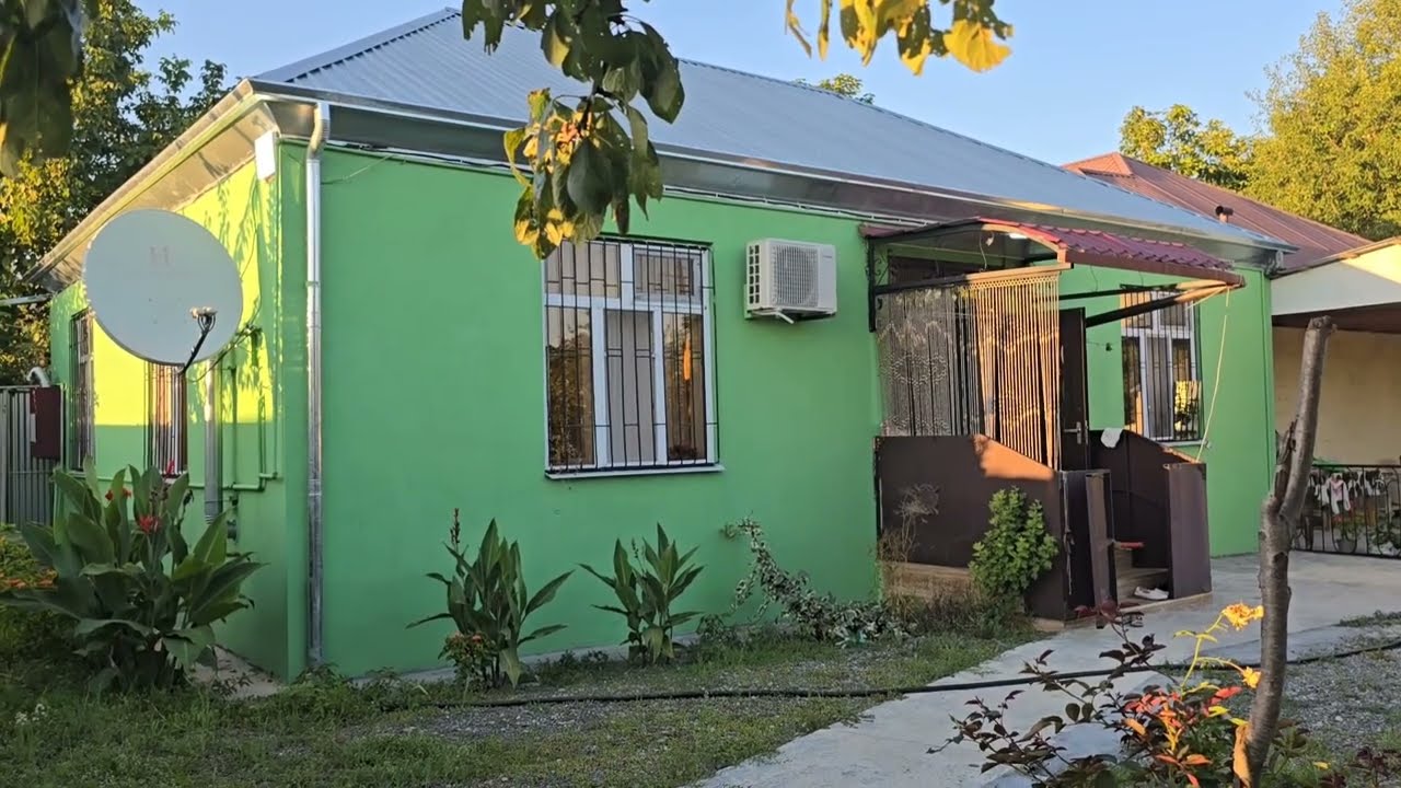Balakəndə təmirli əşyali heyət evi satilir  əlaqə 0503693002 0554693002 vatsap var Tural makler