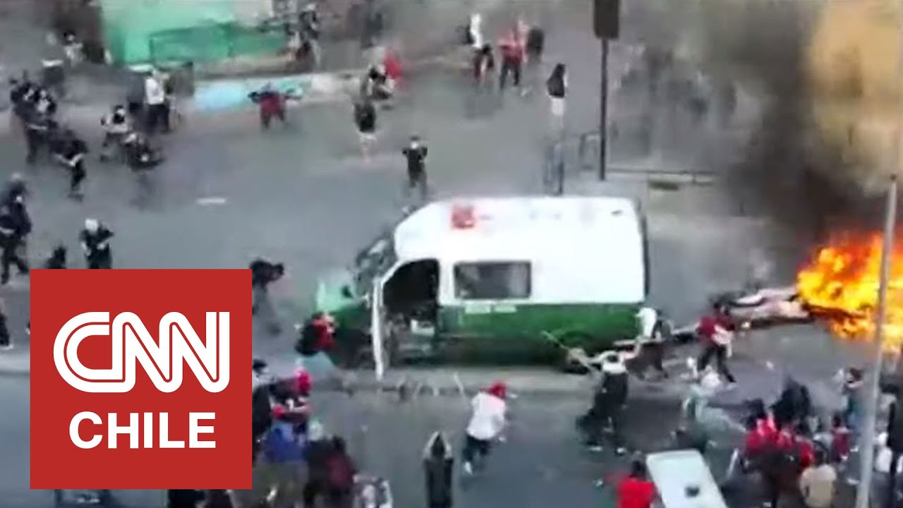 En video quedó registrado el ataque a furgón de Carabineros en Maipú