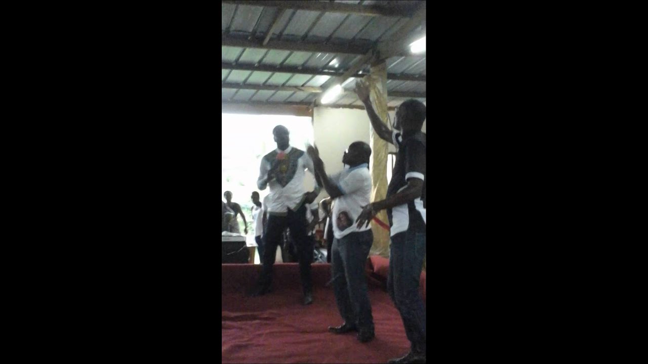 Père Guy amessan Guy mobio