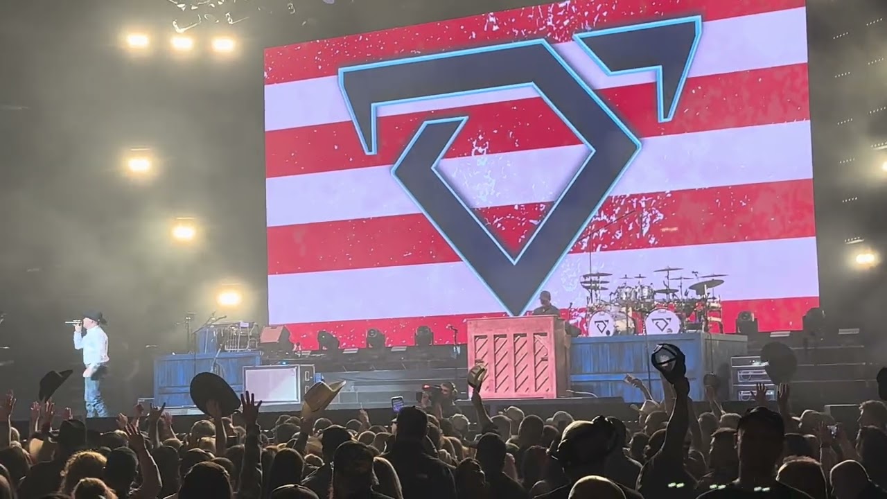 Cody Johnson - God bless America ( live in Pittsburgh, PA 3/6/2026)