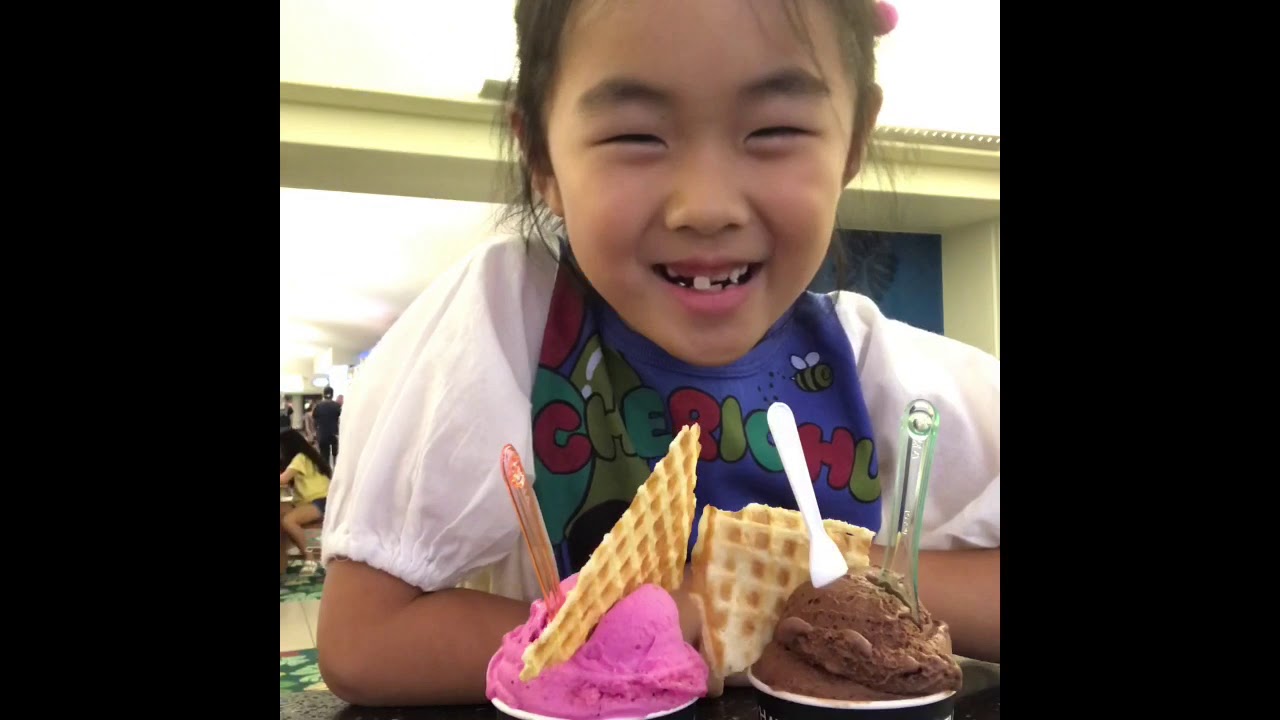 Gelato Gelato: Dragon Fruit VS. Chocolate