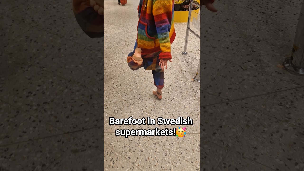 #barefoot in Sweden, in the supermarket 👣 #shorts