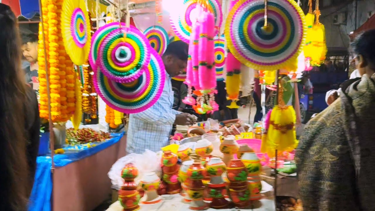 Saraswati Puja ka ek anokha niyam 😊