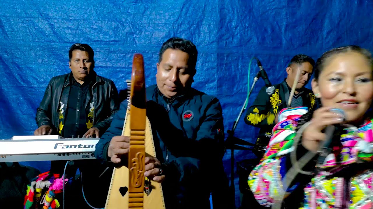 Brissa De Acomayo ft Gualberto Apaza en Capillani - Sicuani - Canchis - Cusco 02