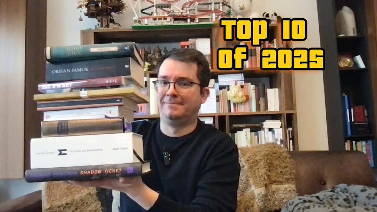 10 лучших книг 2025 года — с множеством почётных упоминаний