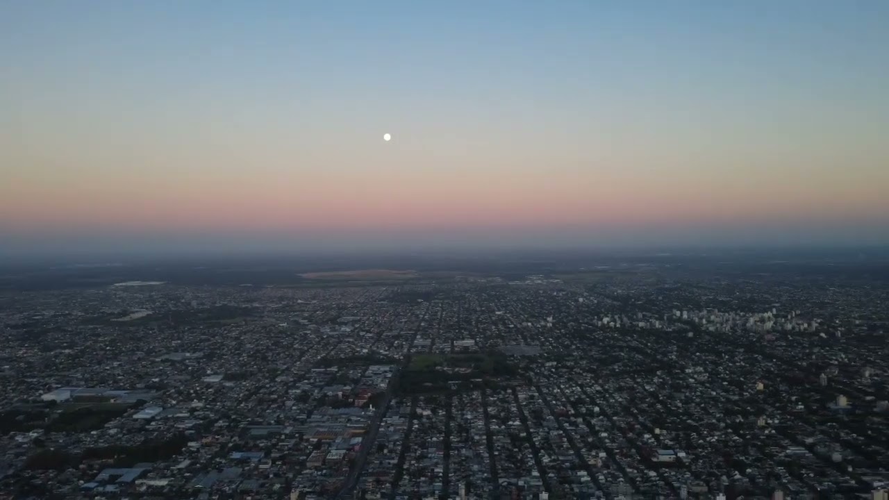Atardecer + Skyline + Luna en GBA